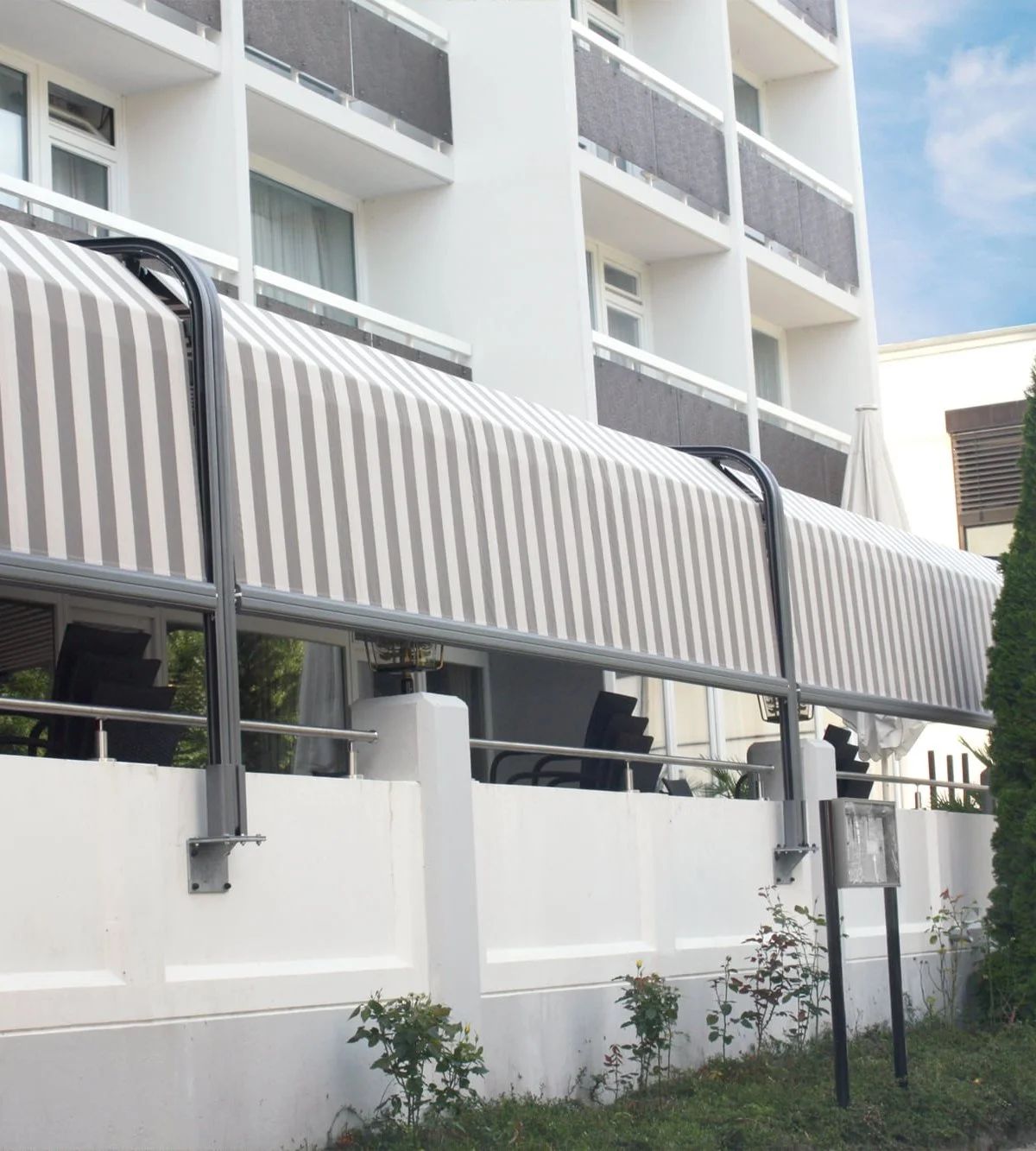 KADECO Pergola Modell 610 gebogen